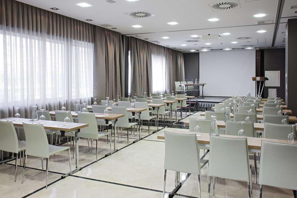 Nh Ribera Del Manzanares Ξενοδοχείο Μαδρίτη Ανέσεις φωτογραφία